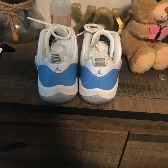 Air Jordan Retro 11 Low UNC - Picture 3 of 6